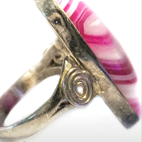 Elongated Hot Pink Fuchsia Banded Botswana Agate Gemstone 925 Silver Ring - Picture 3 of 5